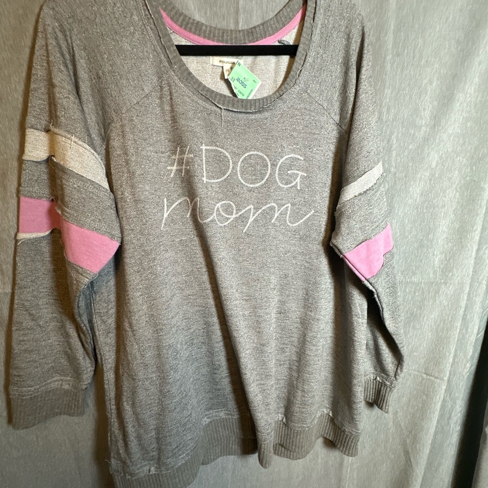 Maurices Gray and Pink Dog Mom long sleeve